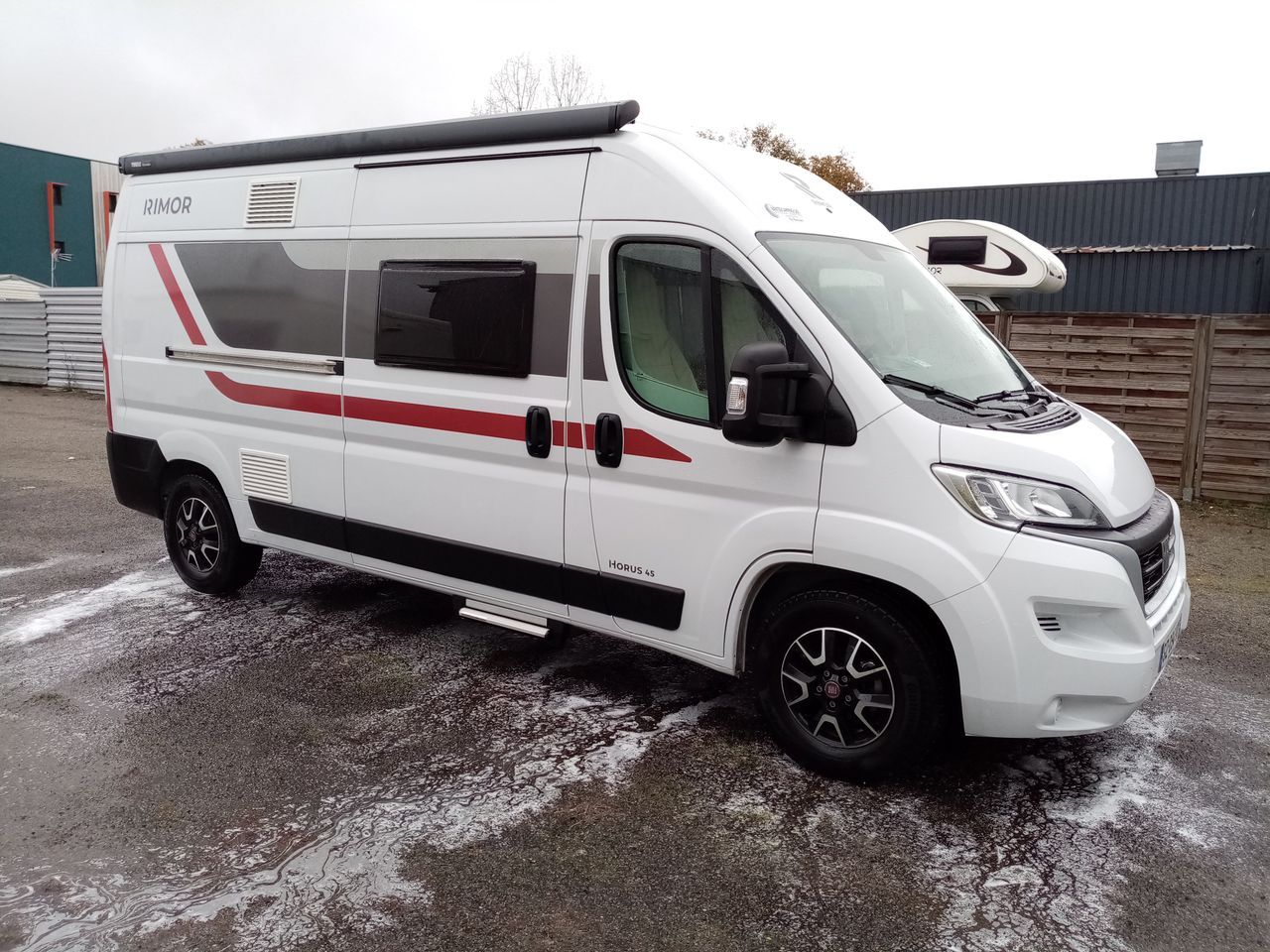 Camping-car RIMOR HORUS 45 NBX OPTIONS 5800 KM.